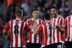 狼队核心球员拉尔森续约，稳定未来展望